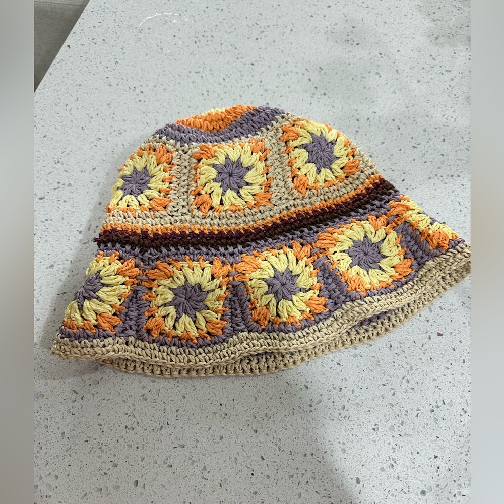 Crochet Sunburst Bucket Hat - One Size